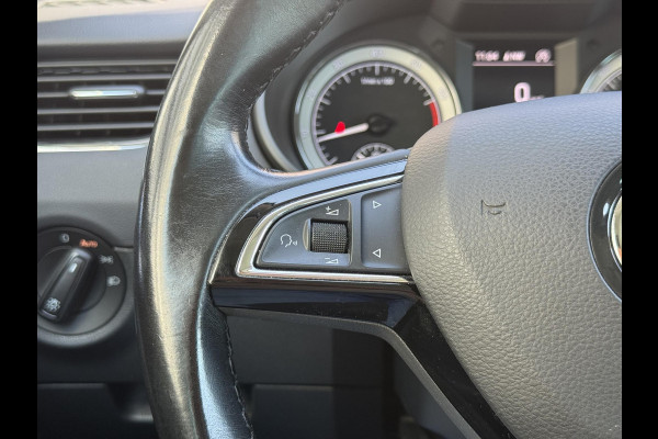 Škoda Octavia Combi 1.4 TSI Greentech Style Business 1e Eigenaar|Trekhaak|Cruise|Carplay|Stoelverw|PDC V+A|Navi|Clima|APK tot 03-2027