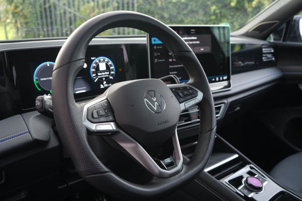 Volkswagen Tiguan 1.5 eHybrid R-Line / Stoelen met Massage & Koeling/ Panoramadak/ 200kW (272PK)