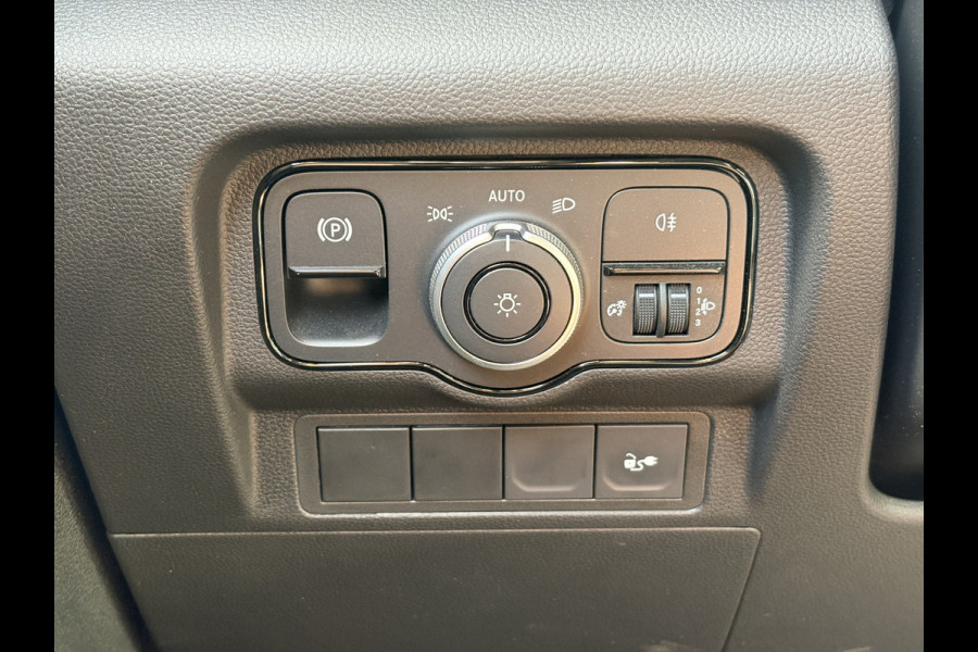 Mercedes-Benz eCitan 112 51kWh L2 284 WLTP 98% (SOH) Camera MBUX Trekhaak 75kW Snelladen Apple Carplay Cruise Control