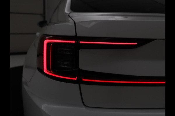 Polestar 2 Long Range Single Motor 78 kWh | SOH 92.0% | Trekhaak | Plus Pack | Panoramadak | | SOH 92.0% | Trekhaak | Plus Pack | Panoramadak | Harman/Kardon | Stuur/stoel verwarming | 20'' | Camera
