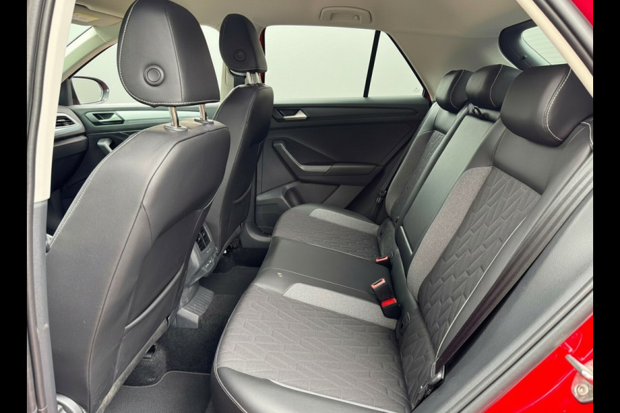 Volkswagen T-Roc TSI 115PK LIFE GOAL EDITION VIRTUAL/NAVI/ACC/STOELVERW. fabrieksgarantie