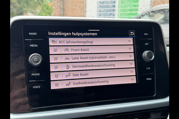 Volkswagen T-Roc TSI 115PK LIFE GOAL EDITION VIRTUAL/NAVI/ACC/STOELVERW. fabrieksgarantie