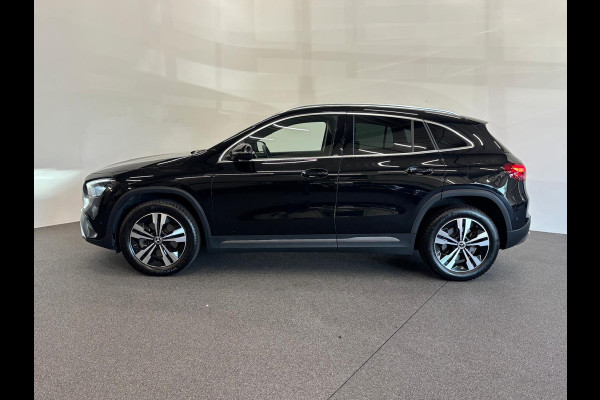 Mercedes-Benz GLA 250 e DCT-8 Aut. Business Solution PDC VA + Camera Navi Stoelverwarming Elektrische Klep LED Privacy Glass 11 kW laden