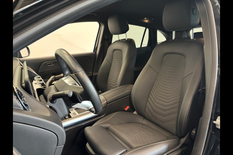 Mercedes-Benz GLA 250 e DCT-8 Aut. Business Solution PDC VA + Camera Navi Stoelverwarming Elektrische Klep LED Privacy Glass 11 kW laden