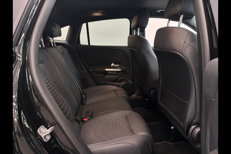 Mercedes-Benz GLA 250 e DCT-8 Aut. Business Solution PDC VA + Camera Navi Stoelverwarming Elektrische Klep LED Privacy Glass 11 kW laden