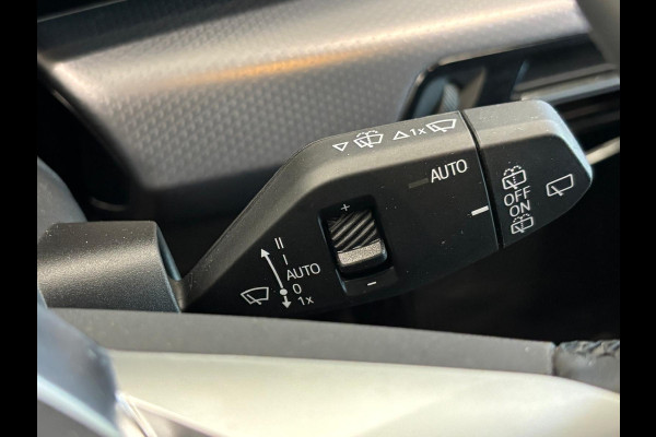 BMW iX1 eDrive20 67 kWh M Sport Edition 204pk Camera PDC Stoelverwarming Navi Hifi 18 inch M Velgen Adaptief M Onderstel