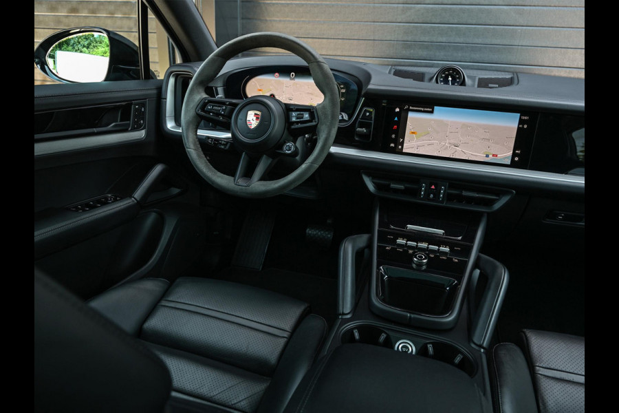 Porsche Cayenne 3.0 E-Hybrid | Panoramadak | Achterasbesturing | 18 Wegs Memory Seats | 360 Camera | Soft Close | Ambiente Verlichting | Stuurverwarming |