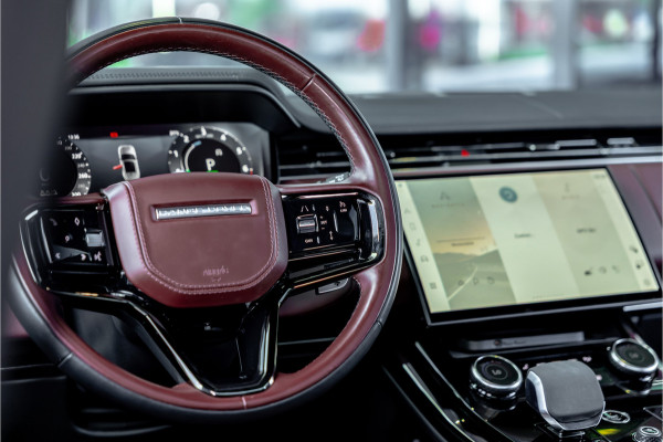 Land Rover Range Rover Sport 3.0 P440e Dynamic SE - Origineel NL | Panorama | Meridian | Luchtvering | Memory
