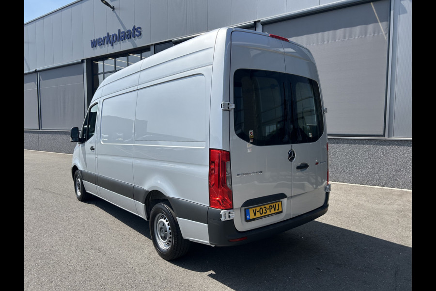 Mercedes-Benz Sprinter 317 CDI L2 H2 MBUX / Carplay navigatie / Cruise control / Airco / 270 Graden achterdeuren
