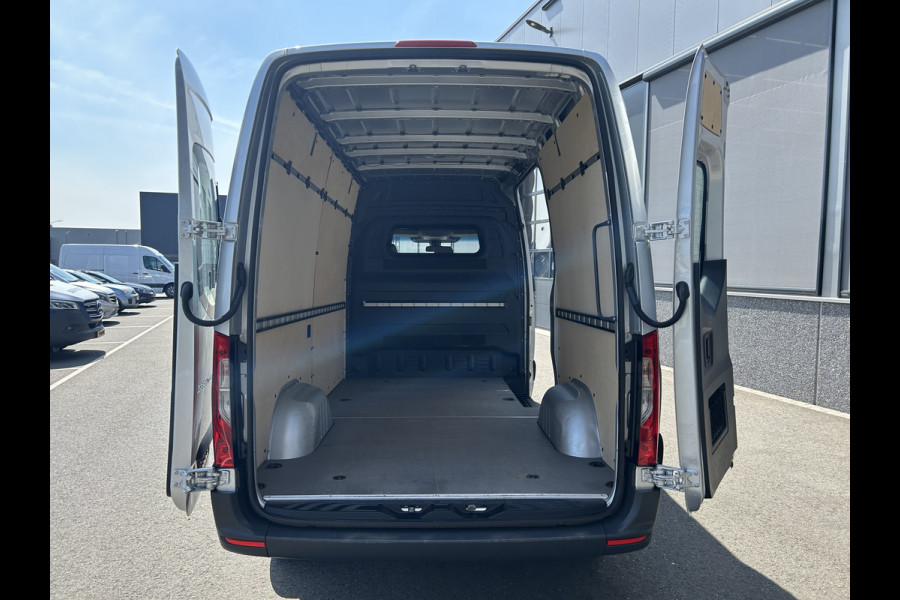 Mercedes-Benz Sprinter 317 CDI L2 H2 MBUX / Carplay navigatie / Cruise control / Airco / 270 Graden achterdeuren