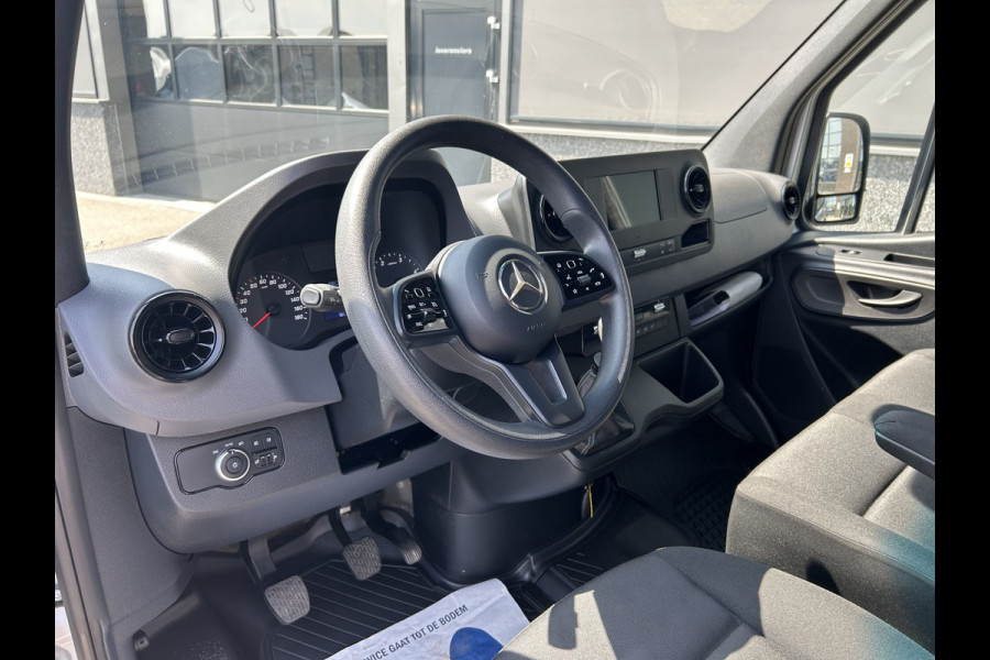 Mercedes-Benz Sprinter 317 CDI L2 H2 MBUX / Carplay navigatie / Cruise control / Airco / 270 Graden achterdeuren