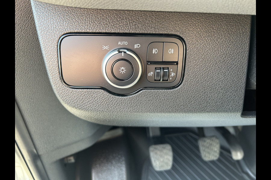Mercedes-Benz Sprinter 317 CDI L2 H2 MBUX / Carplay navigatie / Cruise control / Airco / 270 Graden achterdeuren