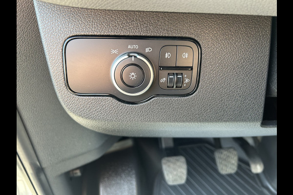 Mercedes-Benz Sprinter 317 CDI L2 H2 MBUX / Carplay navigatie / Cruise control / Airco / 270 Graden achterdeuren