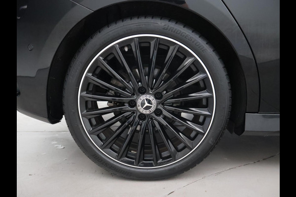 Mercedes-Benz A-Klasse 180 STAR EDITION AMG LINE LIMITED + PANORAMA | SFEERVERLICHTING | 19 INCH LMV | CAMERA