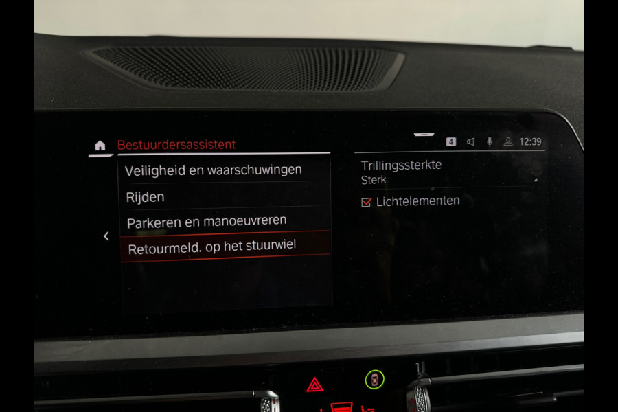 BMW 3 Serie Touring 330e xDrive High Ex M Sport Laser|Trekhaak