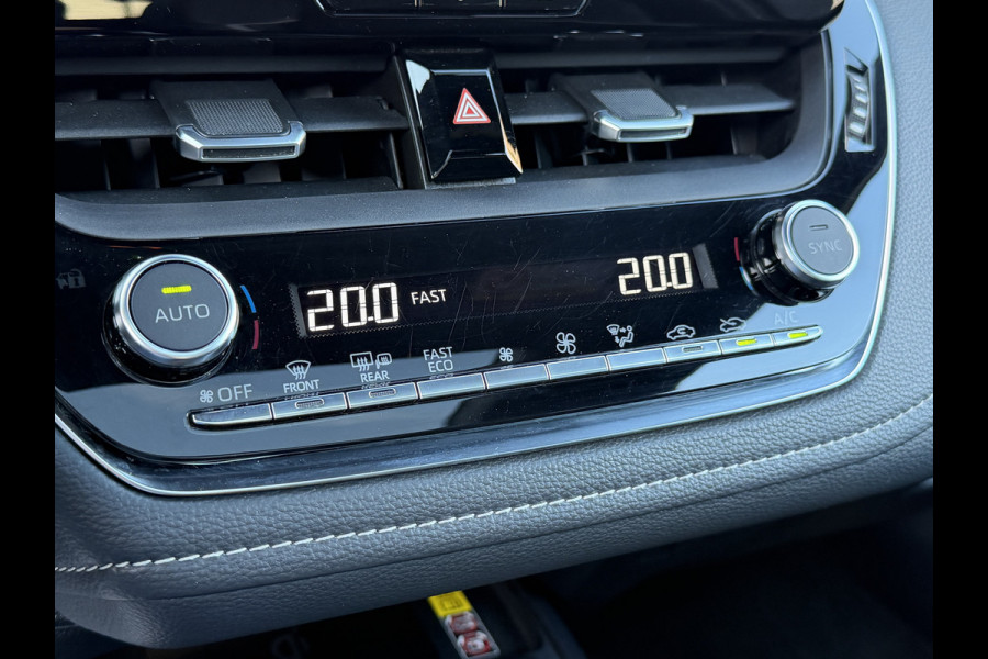 Toyota Corolla Hybrid 140 GR Sport / Bi tone | Schuif-/ kantel dak | Rijklaar!!