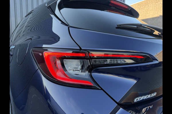 Toyota Corolla Hybrid 140 GR Sport / Bi tone | Schuif-/ kantel dak | Rijklaar!!