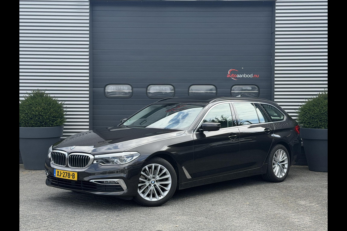BMW 5 Serie Touring 520i Corporate Lease High Executive | Panoramadak | Camera | DAB | Elektrische Achterklep |