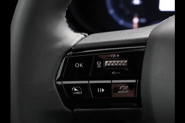Alfa Romeo junior Elettrica Automaat 156PK DEMO! Adaptieve Cruise Control LMV 18 inch Full Led Matrix Parkeer sensoren Navigatie Apple Carplay / Android auto  Climate Control