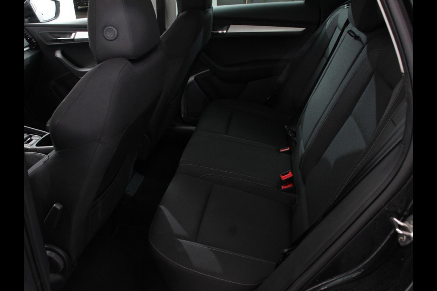 Škoda Karoq 1.5 TSI 150pk DSG ACT Selection DEMO ! Navigatie Apple Carplay/Android Auto Camera Parkeer sensoren Adaptieve Cruise Control Lichtmetalen Velgen Digitale Cockpit