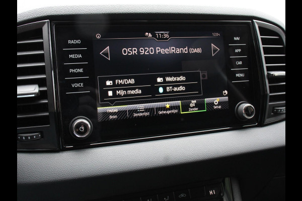 Škoda Karoq 1.5 TSI 150pk DSG ACT Selection DEMO ! Navigatie Apple Carplay/Android Auto Camera Parkeer sensoren Adaptieve Cruise Control Lichtmetalen Velgen Digitale Cockpit