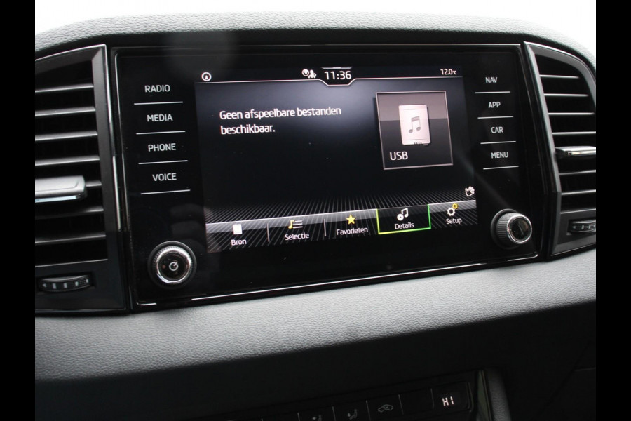 Škoda Karoq 1.5 TSI 150pk DSG ACT Selection DEMO ! Navigatie Apple Carplay/Android Auto Camera Parkeer sensoren Adaptieve Cruise Control Lichtmetalen Velgen Digitale Cockpit