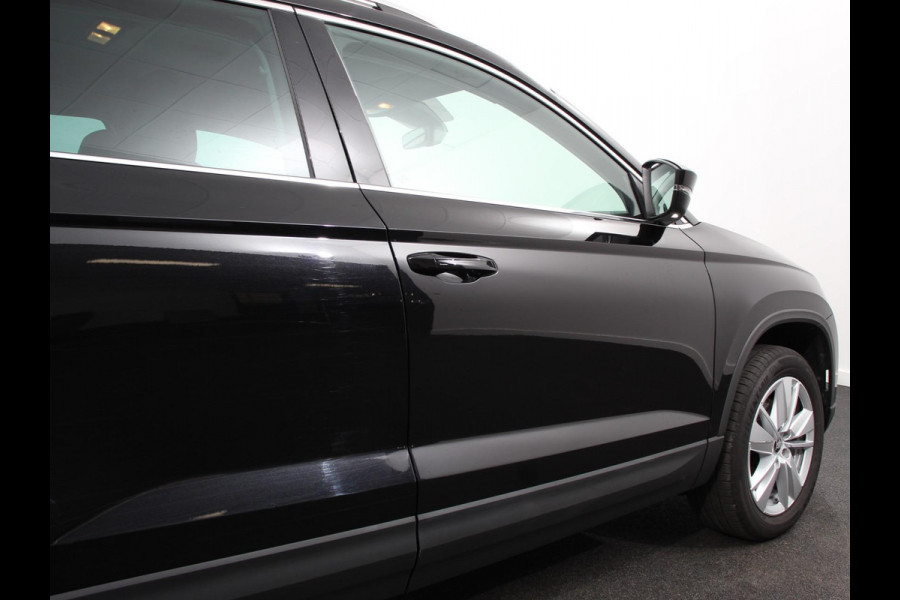 Škoda Karoq 1.5 TSI 150pk DSG ACT Selection DEMO ! Navigatie Apple Carplay/Android Auto Camera Parkeer sensoren Adaptieve Cruise Control Lichtmetalen Velgen Digitale Cockpit
