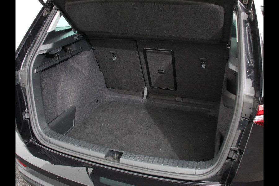 Škoda Karoq 1.5 TSI 150pk DSG ACT Selection DEMO ! Navigatie Apple Carplay/Android Auto Camera Parkeer sensoren Adaptieve Cruise Control Lichtmetalen Velgen Digitale Cockpit