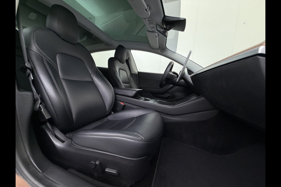 Tesla Model 3 Performance 513PK AWD **FSD** Panoramadak Navi Camera's Leder Stoelverwarming Navi Ecc Adap.Cruise Pdc Led Lmv 20" Google-Maps Elek.Stoelen+Memory Remote App Bediening Premium Audio