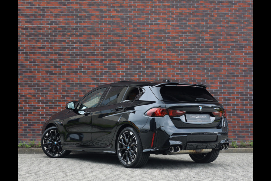BMW 1-serie M135i xDrive | M Performance - Pano - Harman Kardon