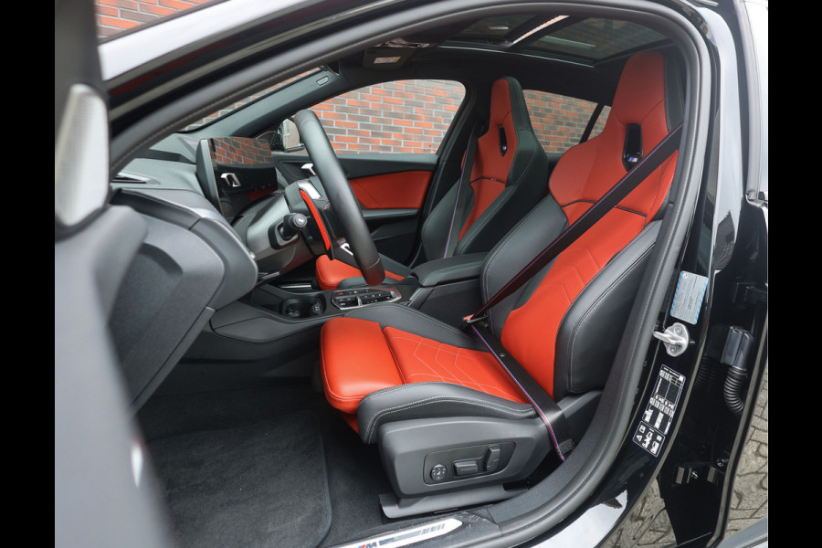 BMW 1-serie M135i xDrive | M Performance - Pano - Harman Kardon