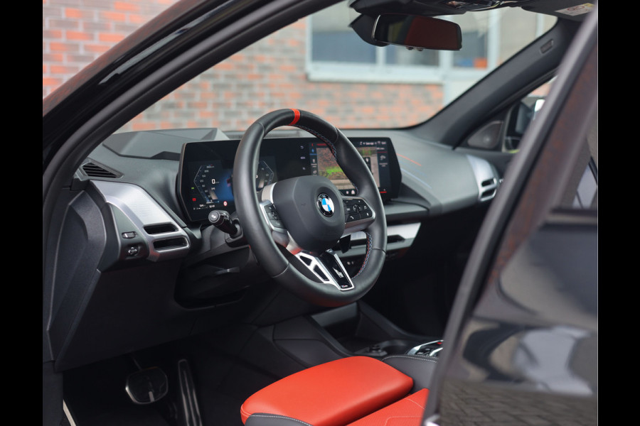 BMW 1-serie M135i xDrive | M Performance - Pano - Harman Kardon