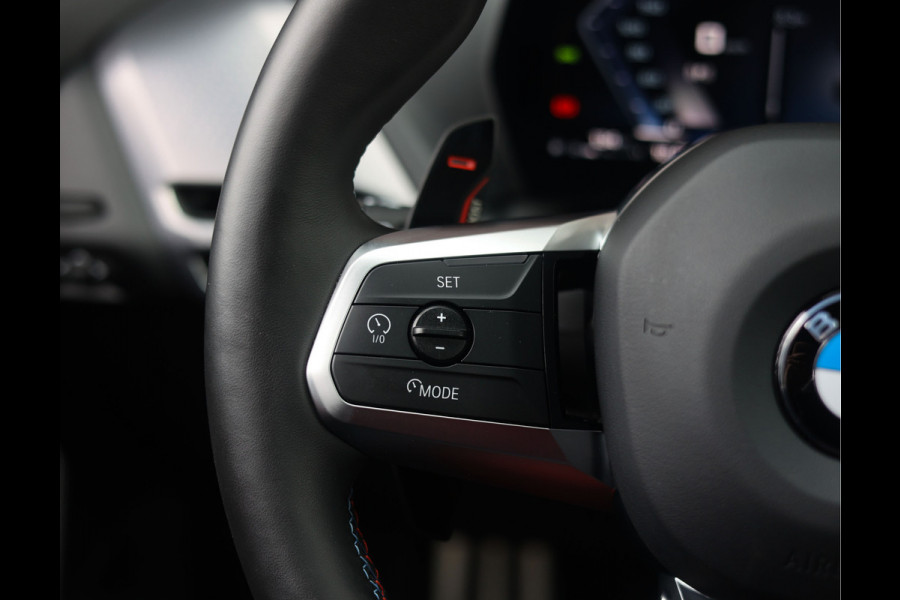BMW 1-serie M135i xDrive | M Performance - Pano - Harman Kardon