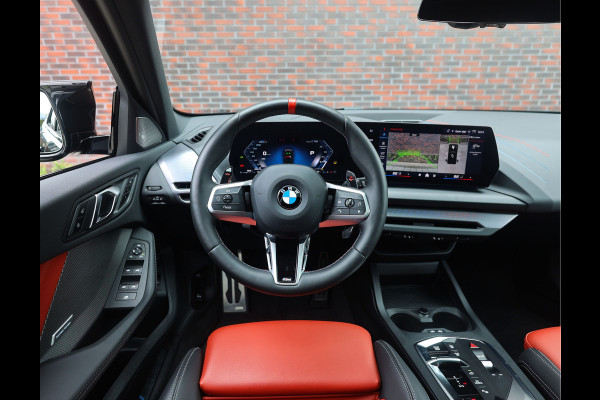 BMW 1-serie M135i xDrive | M Performance - Pano - Harman Kardon