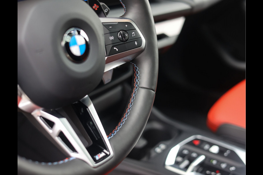 BMW 1-serie M135i xDrive | M Performance - Pano - Harman Kardon