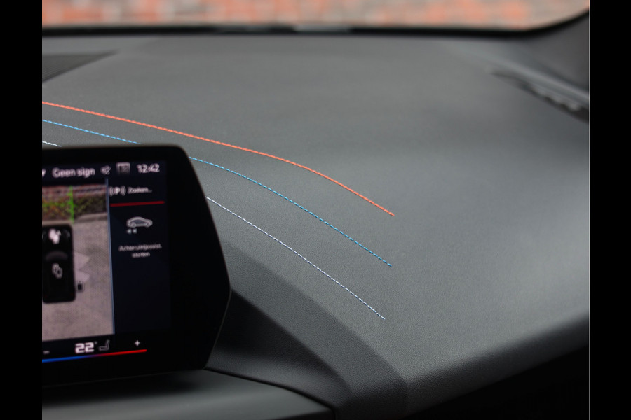 BMW 1-serie M135i xDrive | M Performance - Pano - Harman Kardon