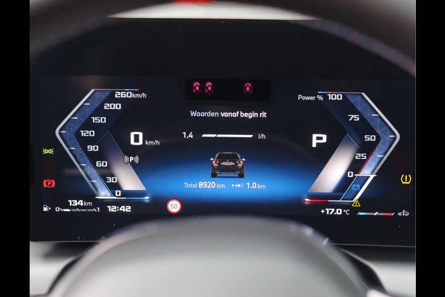 BMW 1-serie M135i xDrive | M Performance - Pano - Harman Kardon
