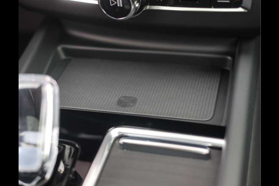 Volvo XC60 T8 AWD Polestar Engineered | Pano - Trekhaak - Bowers&Wilkins