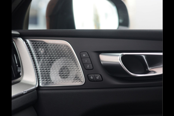 Volvo XC60 T8 AWD Polestar Engineered | Pano - Trekhaak - Bowers&Wilkins