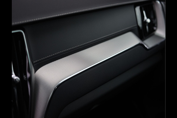 Volvo XC60 T8 AWD Polestar Engineered | Pano - Trekhaak - Bowers&Wilkins