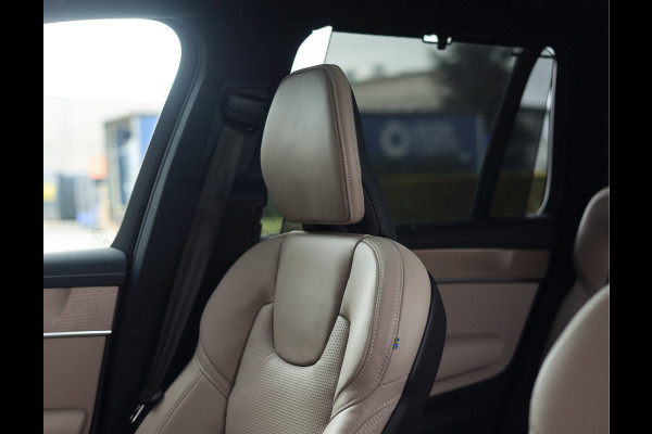 Volvo XC90 T8 AWD Ultra Dark | Pano - Trekhaak - Luchtvering