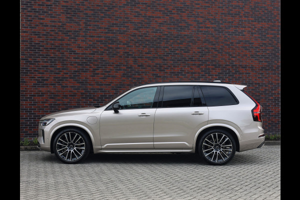 Volvo XC90 T8 AWD Ultra Dark | Pano - Trekhaak - Luchtvering
