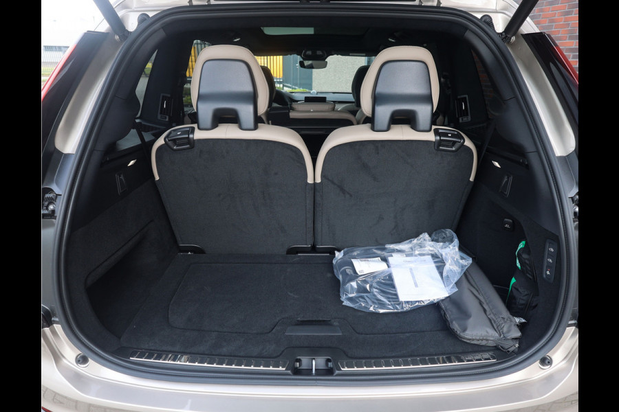 Volvo XC90 T8 AWD Ultra Dark | Pano - Trekhaak - Luchtvering