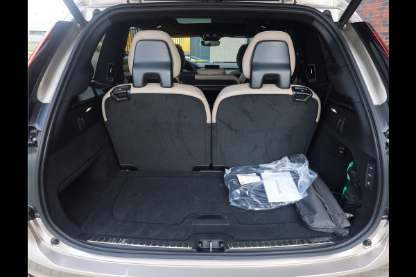 Volvo XC90 T8 AWD Ultra Dark | Pano - Trekhaak - Luchtvering