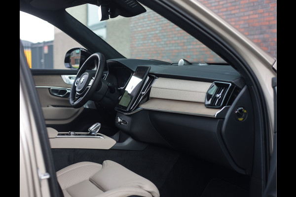 Volvo XC90 T8 AWD Ultra Dark | Pano - Trekhaak - Luchtvering