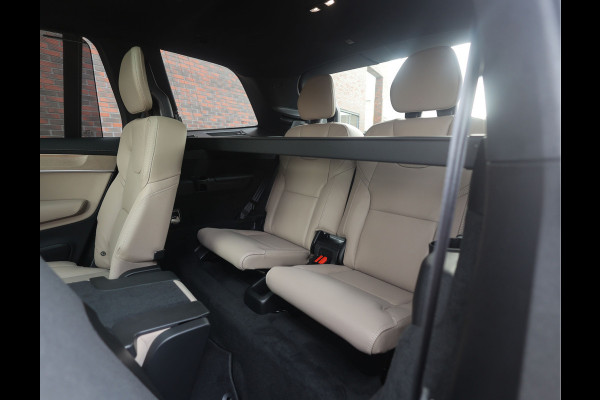 Volvo XC90 T8 AWD Ultra Dark | Pano - Trekhaak - Luchtvering