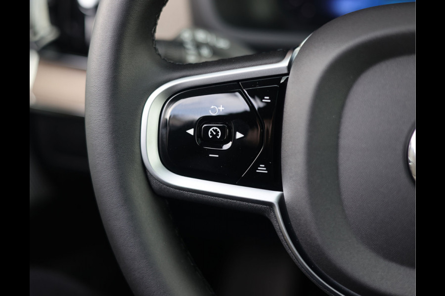 Volvo XC90 T8 AWD Ultra Dark | Pano - Trekhaak - Luchtvering