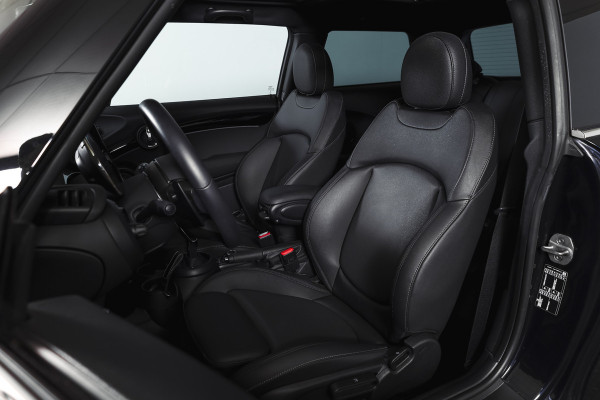 MINI 3-deurs 2.0 Cooper S | S/K-Panodak | Dig. Cockpit | Stoelverw. | PDC | Camera | NAV + App. Connect | ECC | Harman Kardon | LM 18" |