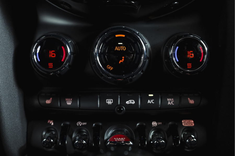 MINI 3-deurs 2.0 Cooper S | S/K-Panodak | Dig. Cockpit | Stoelverw. | PDC | Camera | NAV + App. Connect | ECC | Harman Kardon | LM 18" |