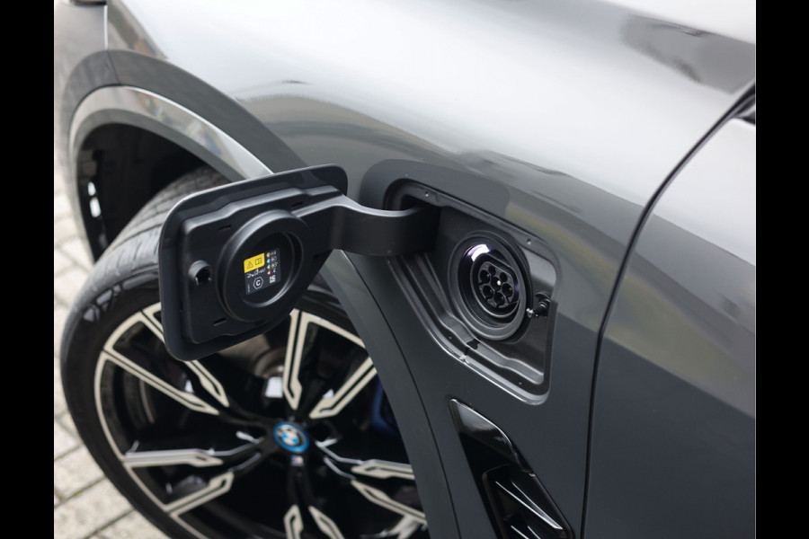 BMW X5 50e xDrive | Skylounge - Trekhaak - HUD